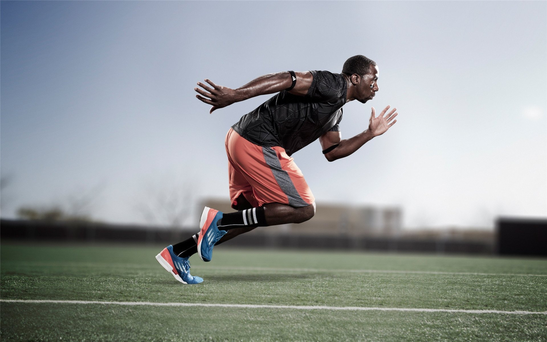 爱游戏入口-霍勒迪关键接管，当沉默领袖在生死时刻撕碎步行者